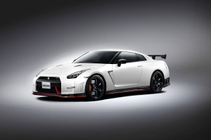 2015-nissan-gt-r-nismo-front-three-quarters